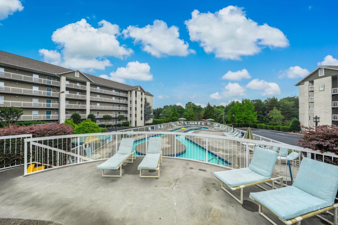 Greenbrier Getaway Whispering Pines 524 Apartment Pigeon Forge Exterior photo